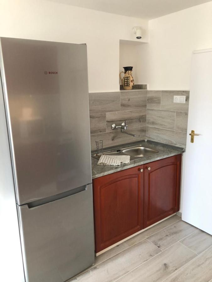 Leander Apartman Балатонакали Екстериор снимка